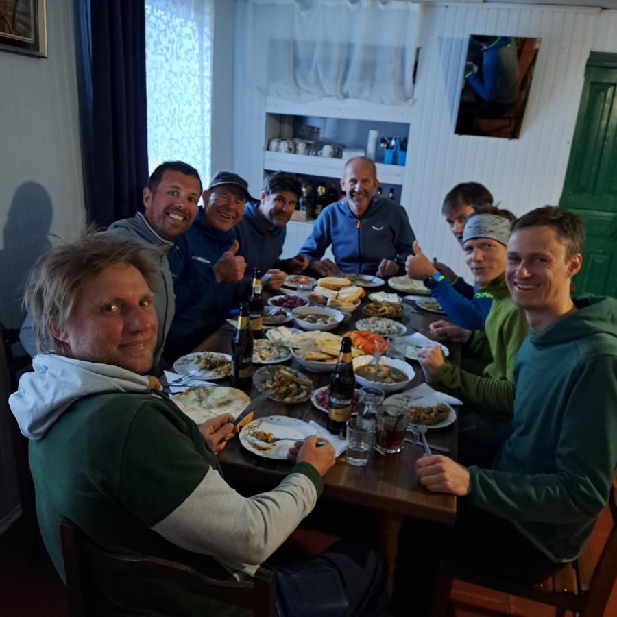 Chvibiani Guesthouse & Bar Ушгули Екстериор снимка