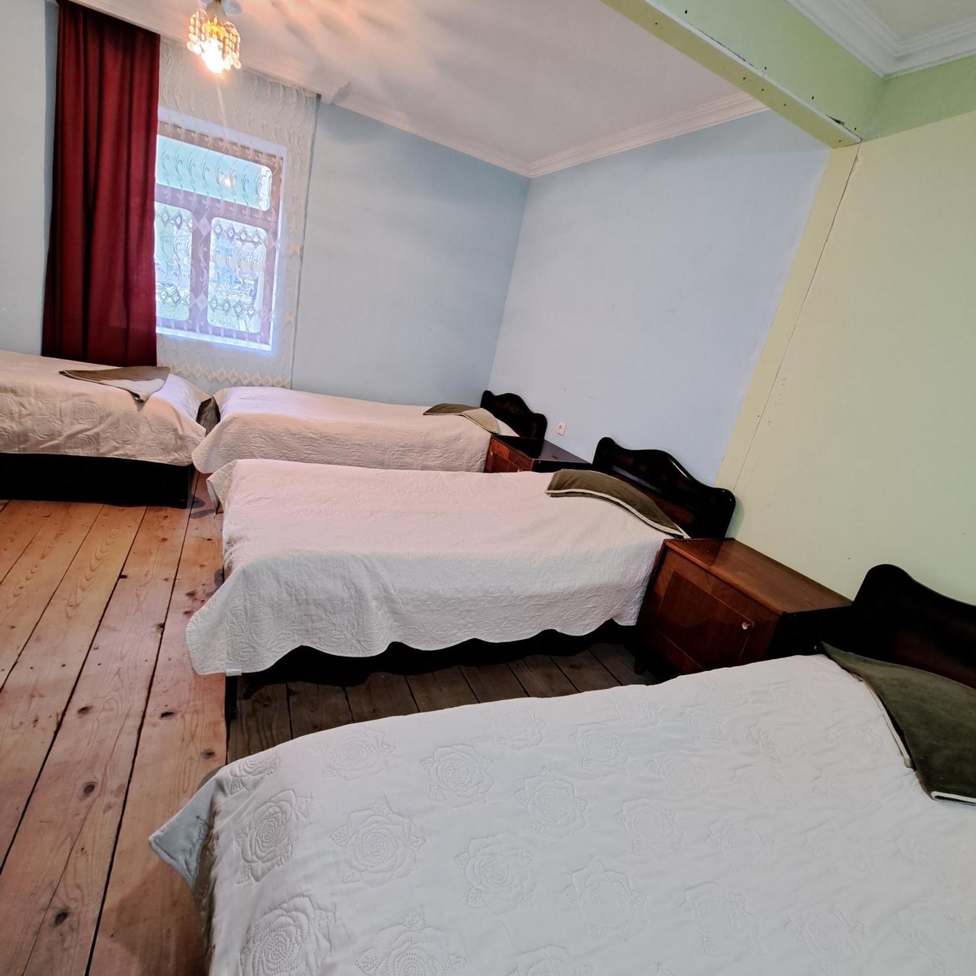 Chvibiani Guesthouse & Bar Ушгули Стая снимка